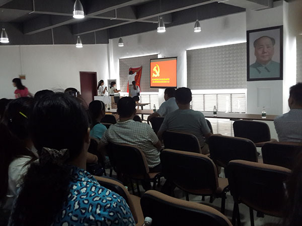 長沙高新區(qū)非公黨建14聯(lián)組暨8聯(lián)組在韶山華潤希望小鎮(zhèn)召開預(yù)備黨員宣誓大會(huì)